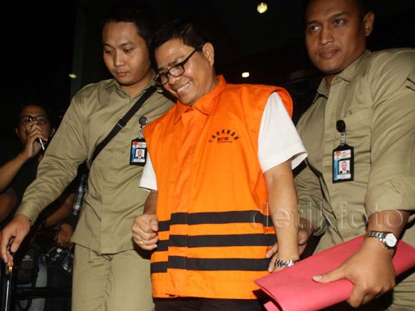 KPK Tahan Mantan Anggota DPRD Riau