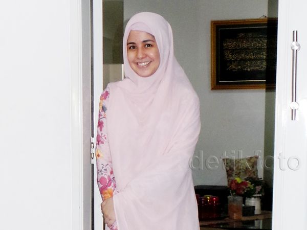 Proses Cerai dengan Stuart, Risty Tagor Tetap Ceria