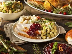 Makan di Piring Lebar Membuat Tubuh Ikut Melar