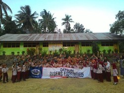 Serunya Risers Bermain Bersama Anak SD