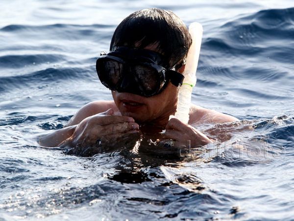 Peserta FAI Nikmati Snorkeling di Pantai Alor