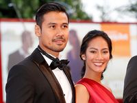 Penampilan Chicco Jerikho dan Tara Basro di Venice Film Festival