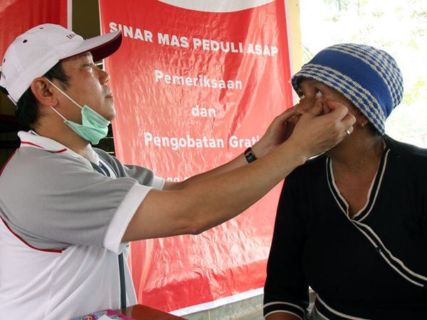 Pengobatan Gratis Bagi Korban Kabut Asap