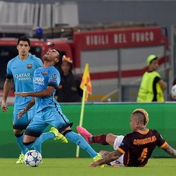 Rafinha Cedera Parah, Radja Nainggolan Minta Maaf