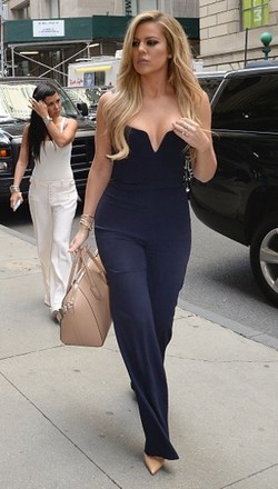 Sudah Langsing dan Seksi, Khloe Kardashian Masih Anggap Tubuhnya Gemuk