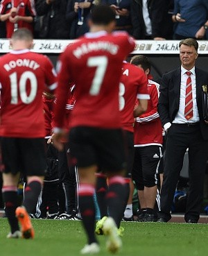 Tantangan Benahi Catatan Tandang untuk MU