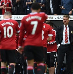 Tantangan Benahi Catatan Tandang untuk MU