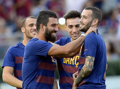 Rafinha Cedera, Barca Disebut Bisa Daftarkan Turan atau Vidal