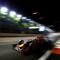 Kvyat Tercepat, Duo Mercedes Melorot