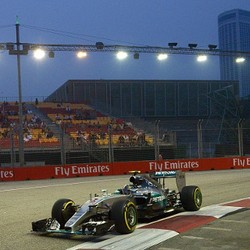 Rosberg Ungguli Hamilton di Latihan Pertama