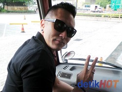 Simsalabim! Demian Siapkan Atraksi Sulap di Makau