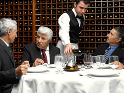 7 Hal Soal Tip Restoran yang Perlu Anda Ketahui