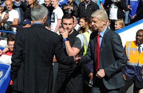Mourinho: Wenger Selalu Mengeluh