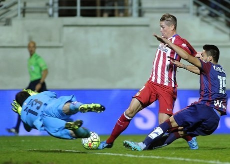 Torres Bikin Gol, Atletico Kalahkan Eibar 2-0