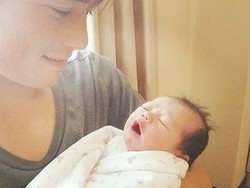 Mangap di Foto, Anak Ke-3 Ricky Kim Ini Ngegemesin Banget!