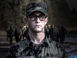 Snowden: Umur 22 Masuk CIA, 7 Tahun Kemudian Jadi Buronan AS