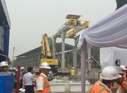 Ditemani Jonan, Jokowi Resmikan Bor Raksasa MRT di Senayan