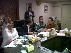 Menperin Saleh Husin Tak Setuju Impor Garam Dikurangi