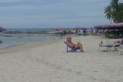 Lupakan Phuket, Thailand Punya Hua Hin yang Lebih Tenang