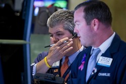 Saham Apple Naik Karena Mobil Listrik, Wall Street Positif