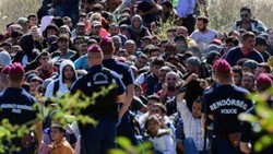 PM Hungaria Tuding Pengungsi Ancam Perbatasan Eropa