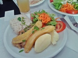 Di Portugal, Makan Nasi Pakai Pisang