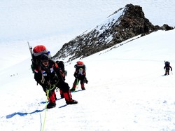 Kisah Gunung yang Terang 24 Jam di Kutub Selatan