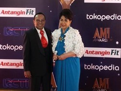 Dedikasi 50 Tahun Bob Tutupoly untuk Musik Diganjar AMI Legend Award