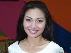 Berambut Basah, Ariel Tatum Unggah Foto Topless Lagi di Instagram