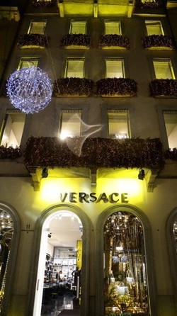 Nama Brand Fashion Besar yang Paling Banyak Salah Dilafalkan