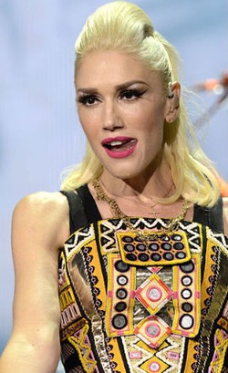 Gwen Stefani Rilis Makeup Dengan Urban Decay