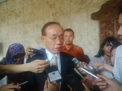 Temui Dubes Jepang, Darmin Jelaskan Kereta Cepat Tak Pakai Dana APBN