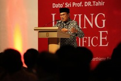 BJ Habibie: Saya Nggak Mikir Soal Dolar