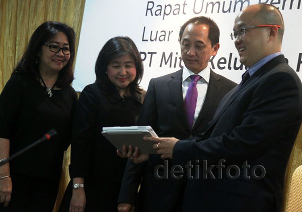 Mitra Keluarga Gelar RUPSLB