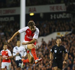 Duel Ketat di Lini Tengah