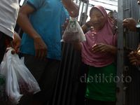 LDII Bagikan Paket Daging Kurban