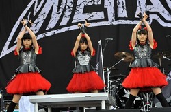 Babymetal Guncang Panggung Rock Band 4
