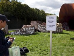 Patung Anish Kapoor yang Dirusak Akan Dilapisi Emas