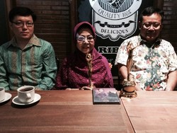 Waldjinah Bangga Bisa Menang AMI Award di Usia Senja