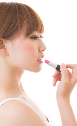 5 Kelebihan Lipstik Matte Lokal yang Tak Kalah dengan Kosmetik Import