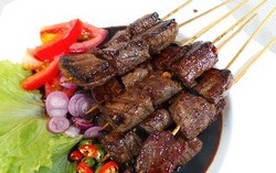 Lakukan Cara Ini Supaya Sate Sapi Empuk dan Juicy