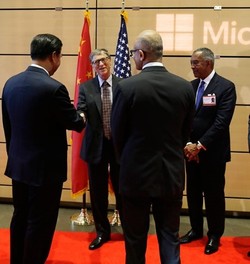 Ini Foto Senilai Rp 2.800 Triliun!