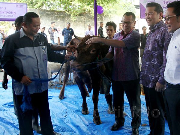 Bank Muamalat Kurban 14 Sapi dan 189 Kambing