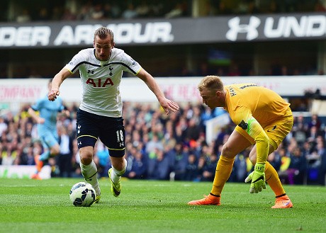 Laga Panas di White Hart Lane