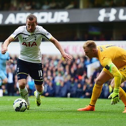 Laga Panas di White Hart Lane