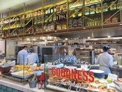 Yuk Cicipi Fritaffle with Poached Egg di Sunday Brunch Publik Markette!