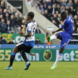 Ramires dan Willian Selamatkan Chelsea dari Kekalahan