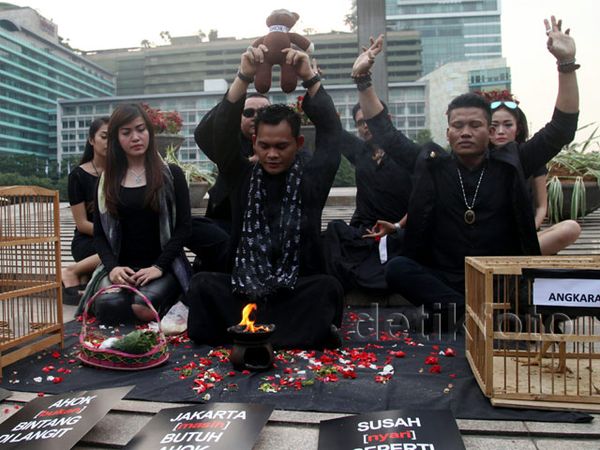 Aksi Ruwatan untuk Ahok di Bundaran HI