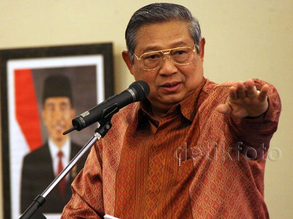 SBY Hadiri Bedah Buku Transformasi TNI