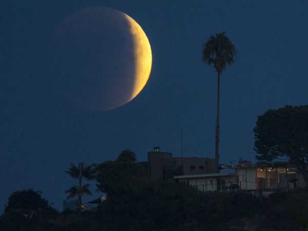 Gerhana Supermoon di Berbagai Belahan Dunia